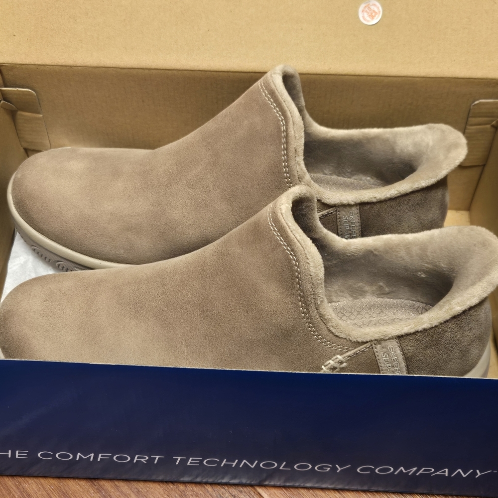 Womens Sketchers Easy Slip Clog Size 8.5 Taupe Suede Upper Fur Lined - New
